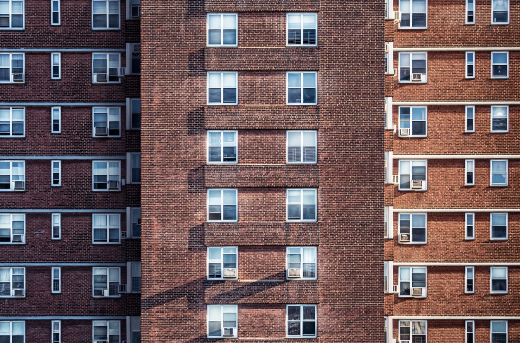 CECU denuncia a Idealista, Fotocasa y Alquiler Seguro por irregularidades con la etiqueta energética en sus anuncios